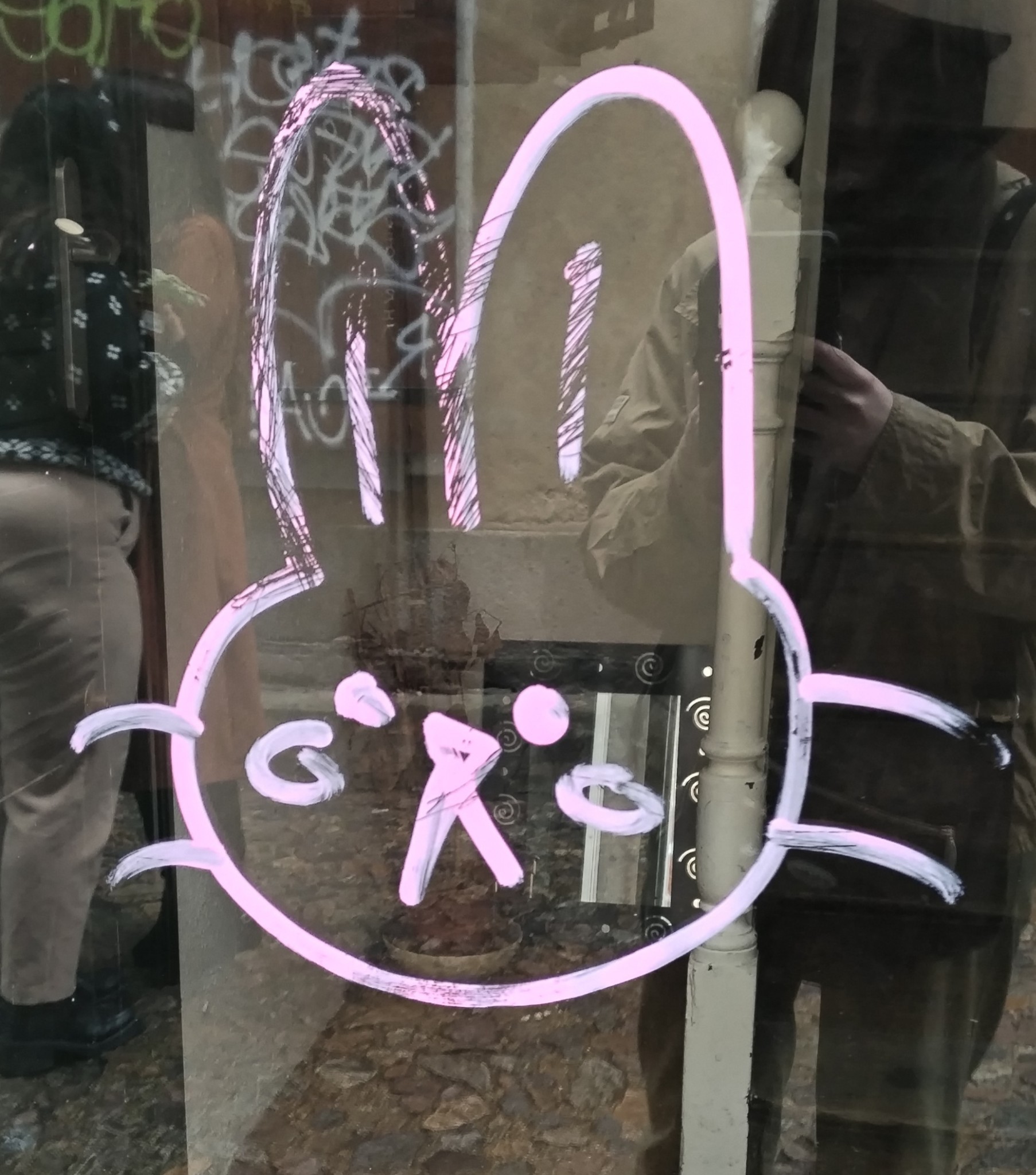 Drawing of a simple bunny on a window